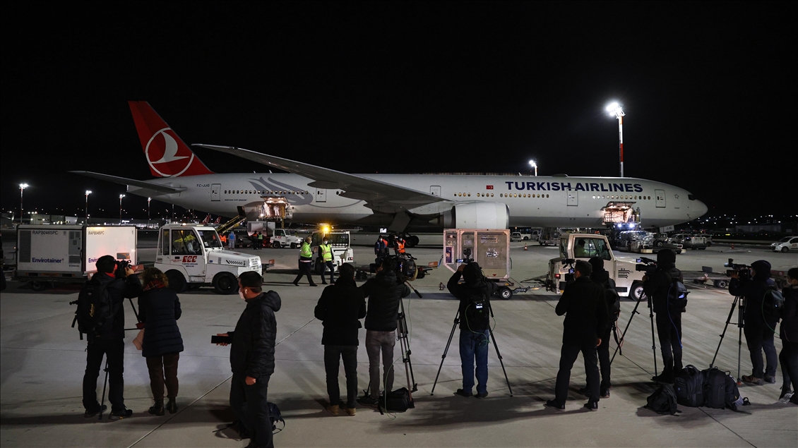 Çin'den sipariş edilen Kovid-19 aşılarının ikinci partisini taşıyan uçak Türkiye'ye geldi