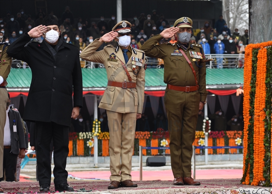 Celebración del 72° Día de la República de la India en Cachemira