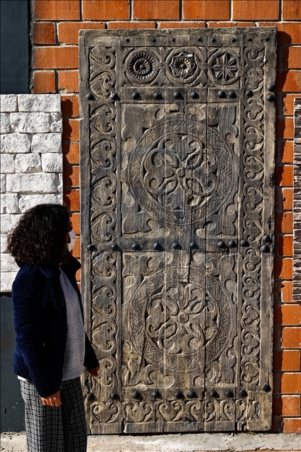 Anadolu motiflerini taş panelle buluşturan girişimci yurt dışına açıldı