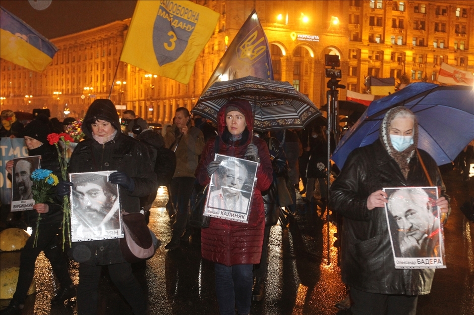 Kiev'de 2014 Maidan olayları sırasında ölenler için anma töreni düzenlendi