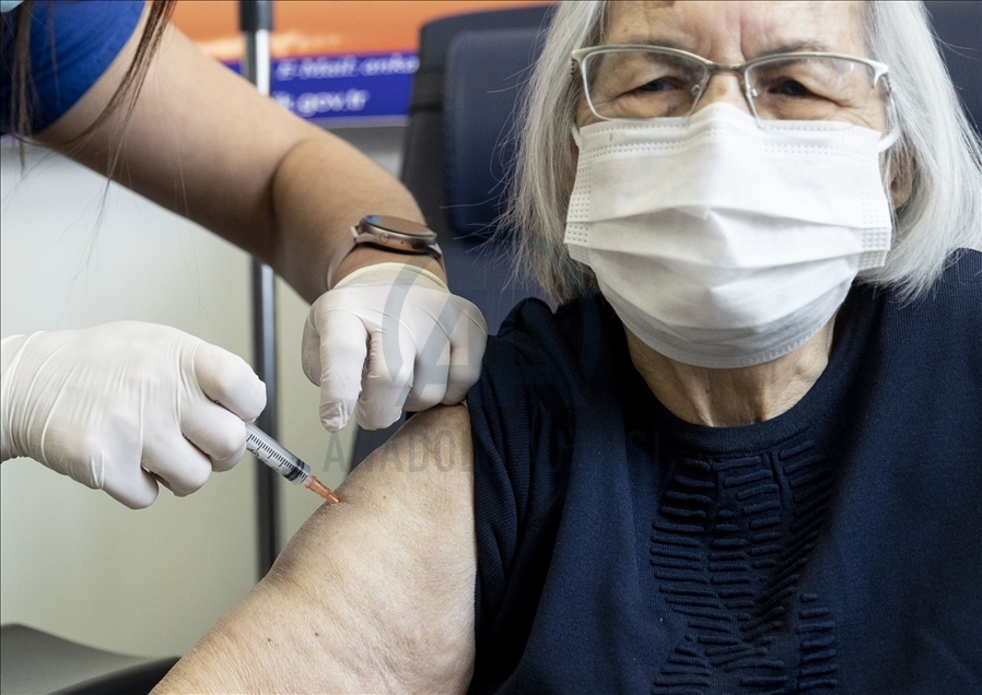 تركيا تبدأ تطعيم المواطنين فوق الـ80 بلقاح كورونا