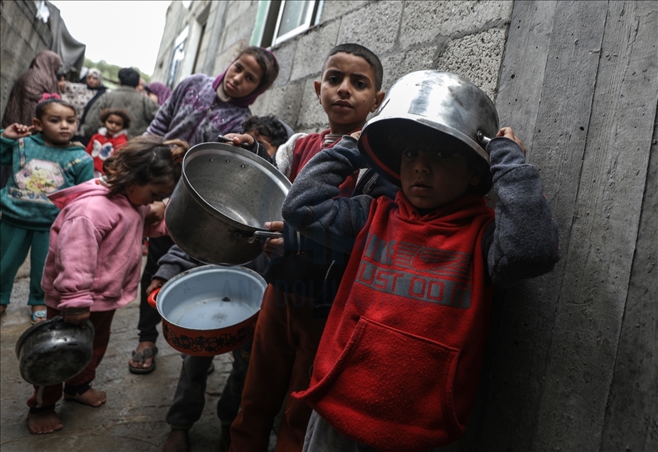 Gazzeli ailelere yemek yardımı