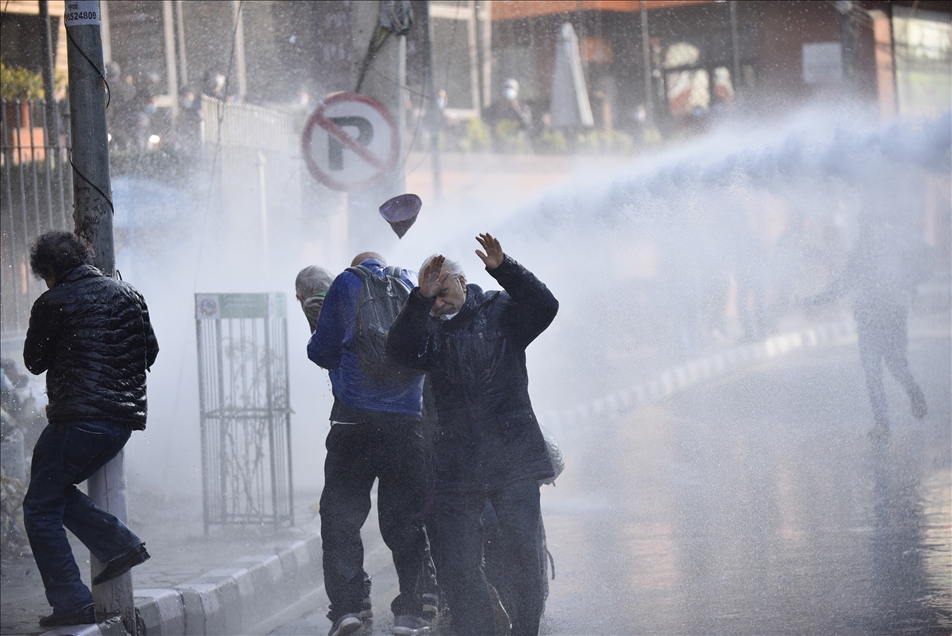 Nepal’de göstericiler, parlamentonun feshedilmesini protesto etti