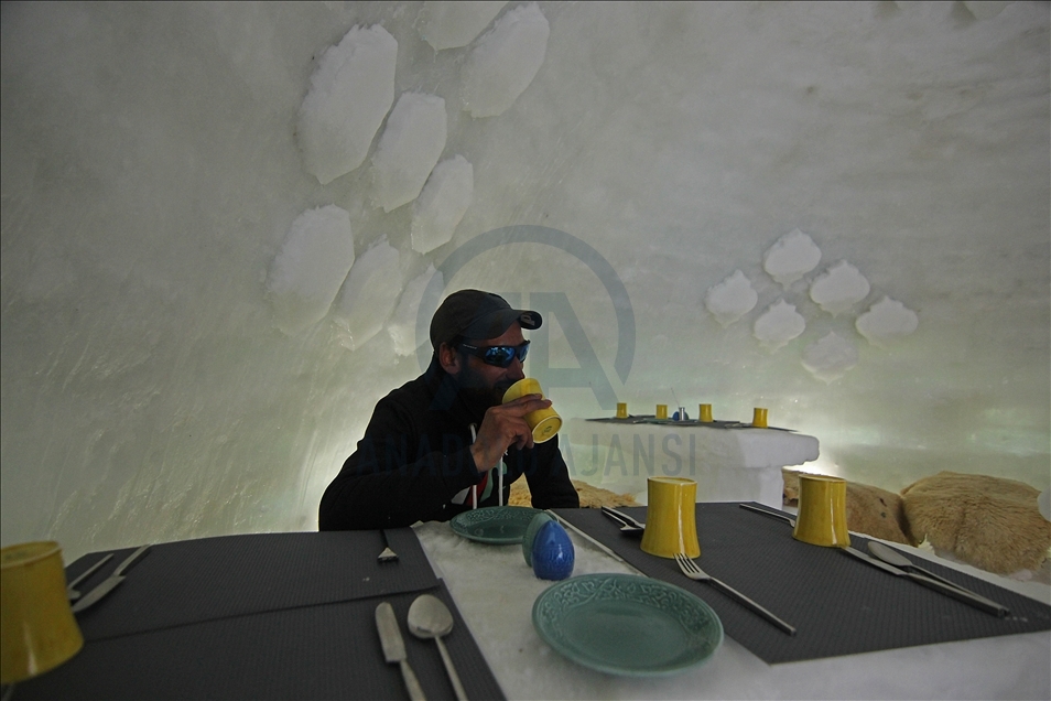 El primer café iglú de la India en la famosa estación de esquí de Gulmarg