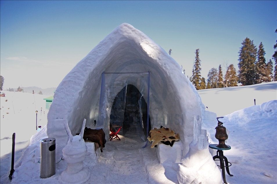 El primer café iglú de la India en la famosa estación de esquí de Gulmarg