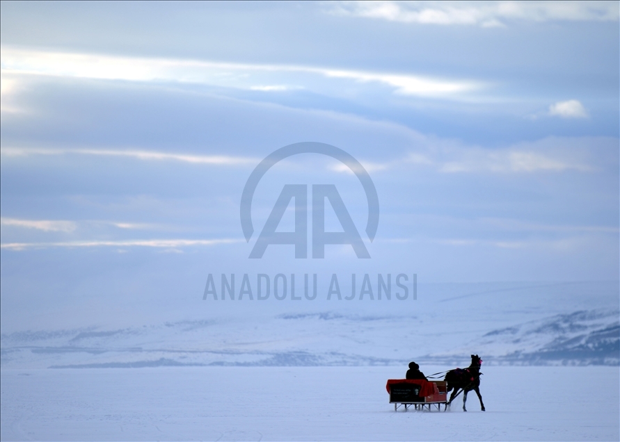 Sleigh and drift pleasure on ice-covered Lake Cildir