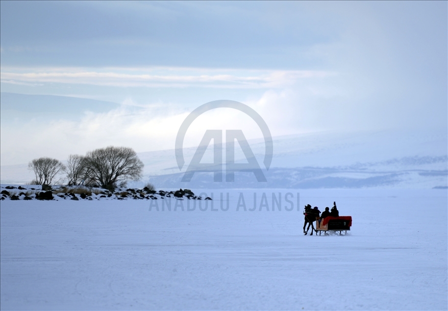 Sleigh and drift pleasure on ice-covered Lake Cildir