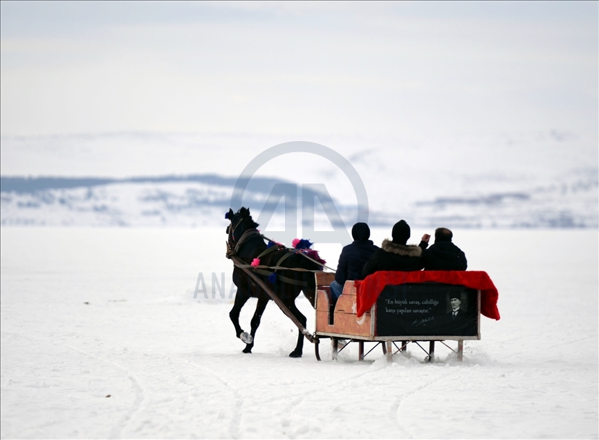 Sleigh and drift pleasure on ice-covered Lake Cildir