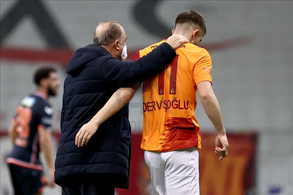 Galatasaray, Medipol Başakşehir ile karşılaştı - Anadolu ...