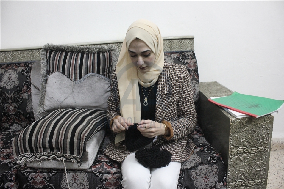 "شرابيش".. مشروع "منزلي" بالأردن رأسماله صنارة صوف