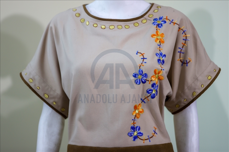Urartu motifleriyle hazırlanan kadın kıyafetleri defileyle tanıtılacak
