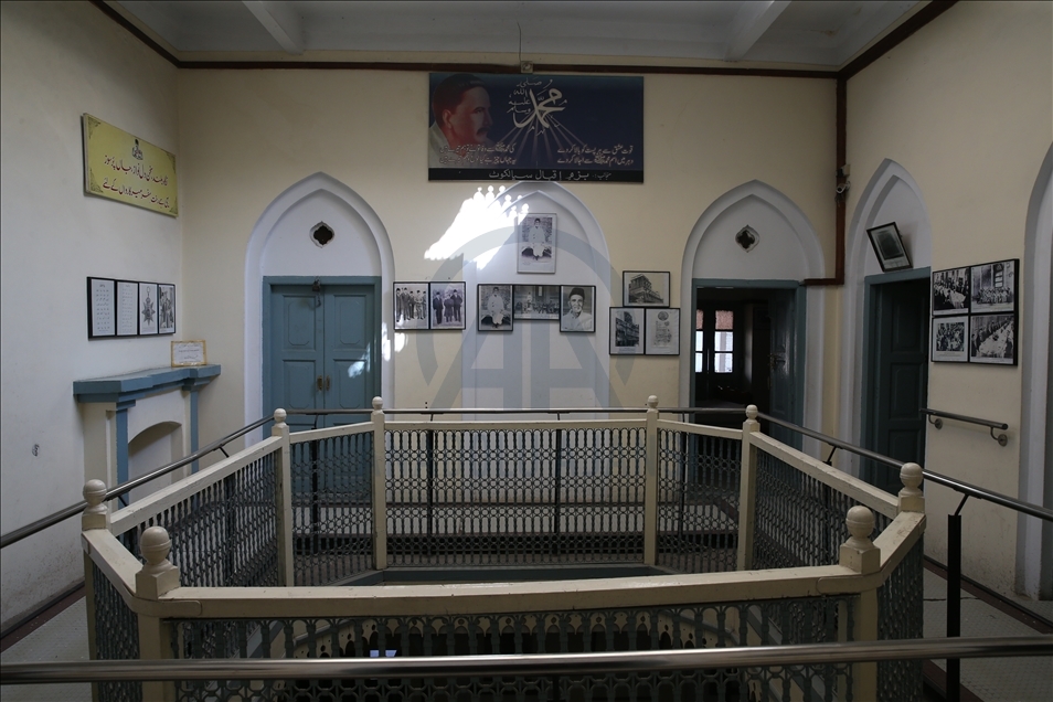 Pakistan’ın milli şairi Muhammed İkbal’in doğduğu ev müze olarak hizmet veriyor
