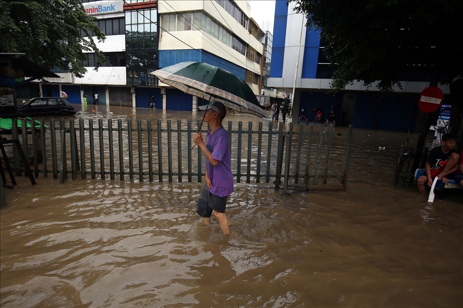 Akibat Hujan Semalaman Sebagian Wilayah Jakarta Banjir Anadolu Ajansı