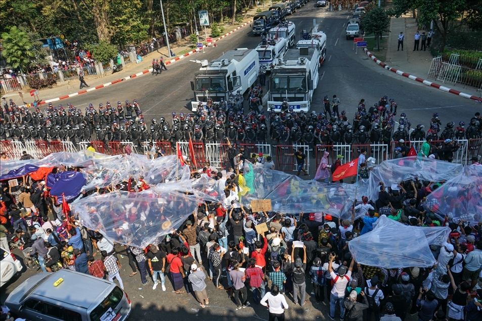 Protes anti-kudeta di Myanmar terus berlanjut meskipun ada larangan