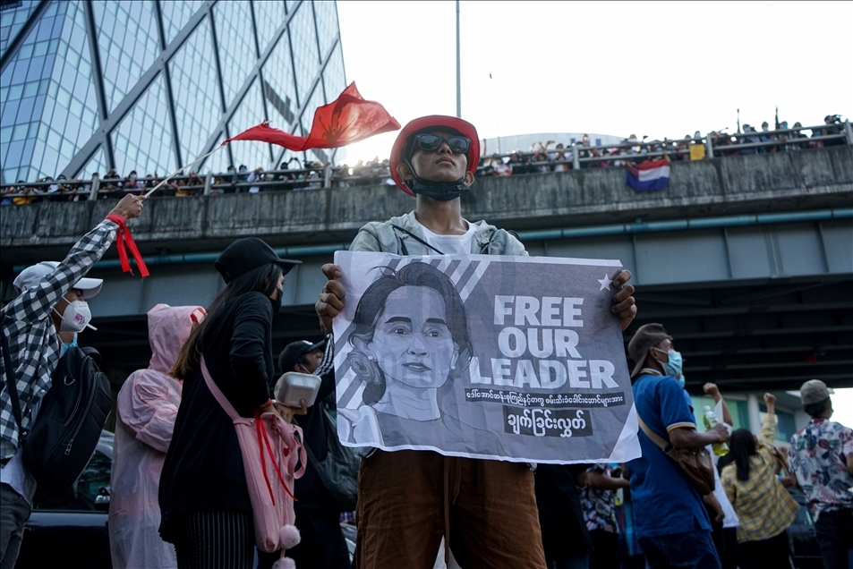 Protes anti-kudeta di Myanmar terus berlanjut meskipun ada larangan