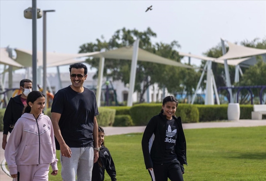 وسط تدابير كورونا.. قطر تحتفي باليوم الرياضي بمشاركة الأمير تميم