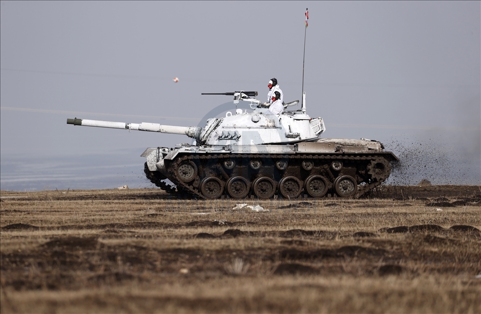 Türk Silahlı Kuvvetlerinin Kars'ta düzenlediği "Kış-2021 Tatbikatı" nefes kesiyor