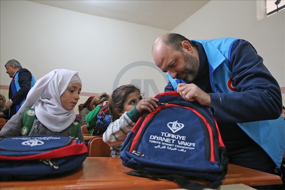 "الديانة التركي" يقدم فرصاً تعليمية لـ 8 آلاف طالب بسوريا