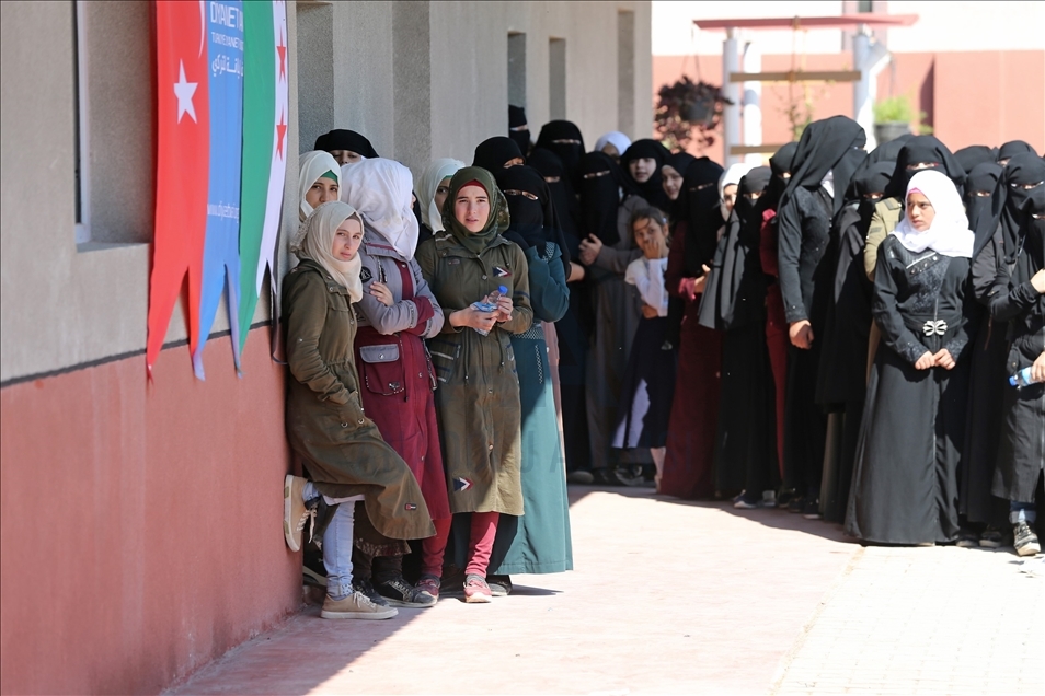 "الديانة التركي" يقدم فرصاً تعليمية لـ 8 آلاف طالب بسوريا