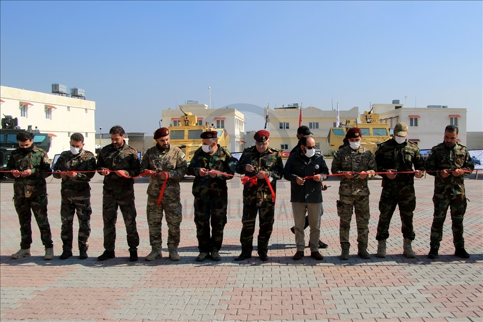 الجيش الوطني السوري يعرض مدرعة "رعد" المحلية