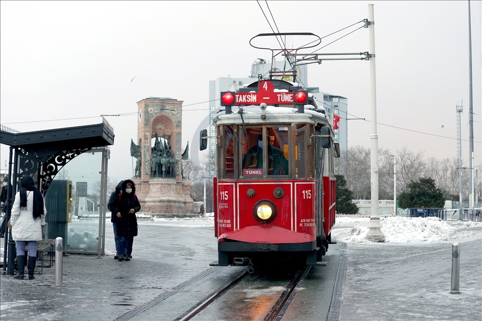 İstanbul'da soğuk ve karlı hava