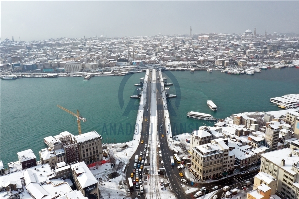 Стамбул накрыл сильный снегопад 11