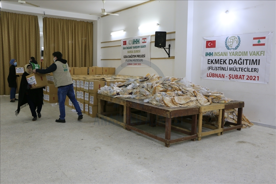 لبنان.. الإغاثة التركية تقدم مساعدات للاجئي سوريا وفلسطين