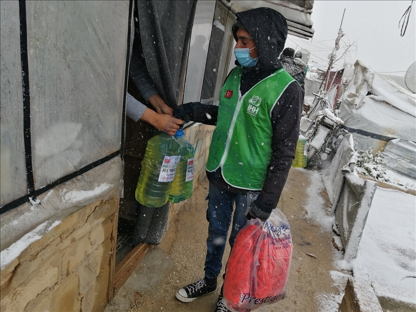 لبنان.. الإغاثة التركية تقدم مساعدات للاجئي سوريا وفلسطين