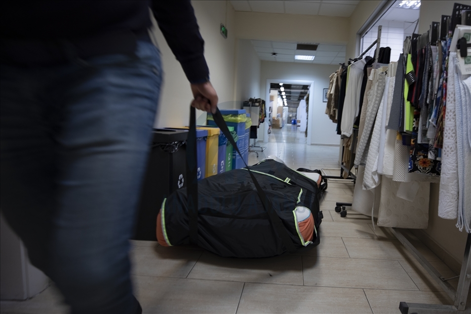 İzmir'de bir Ar-Ge merkezi, acil durumlarda hastaların hızlı tahliyesini sağlayan yatak kılıfı üretti