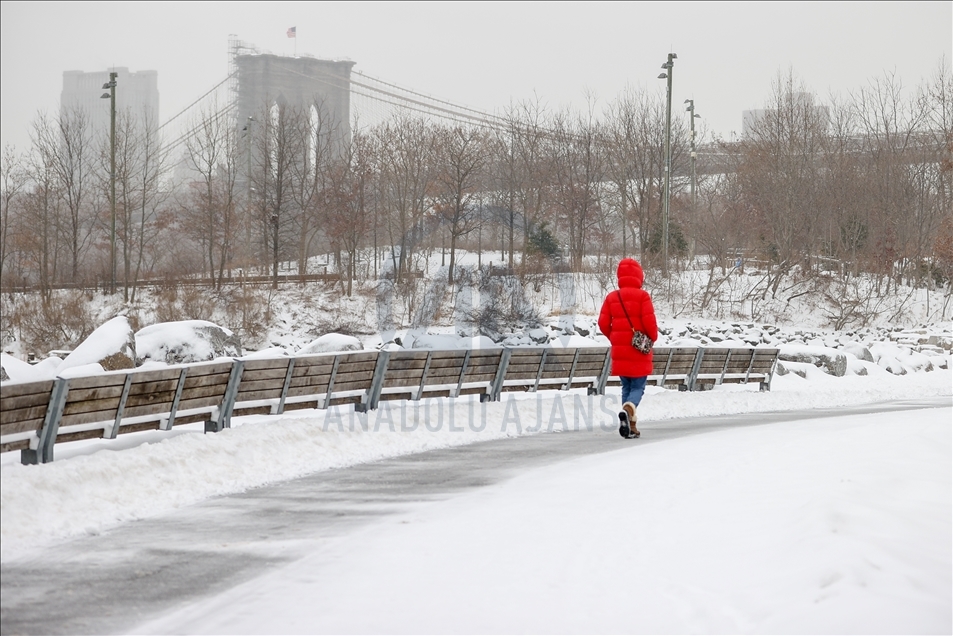 Winter storm hits in New York