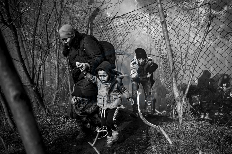 Anadolu Agency (AA) photojournalists receive the finalist award at Pictures of the Year International (POY)