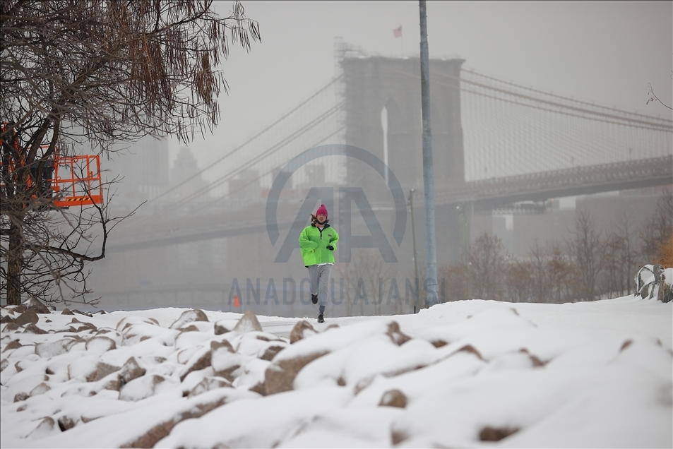 Winter storm hits in New York