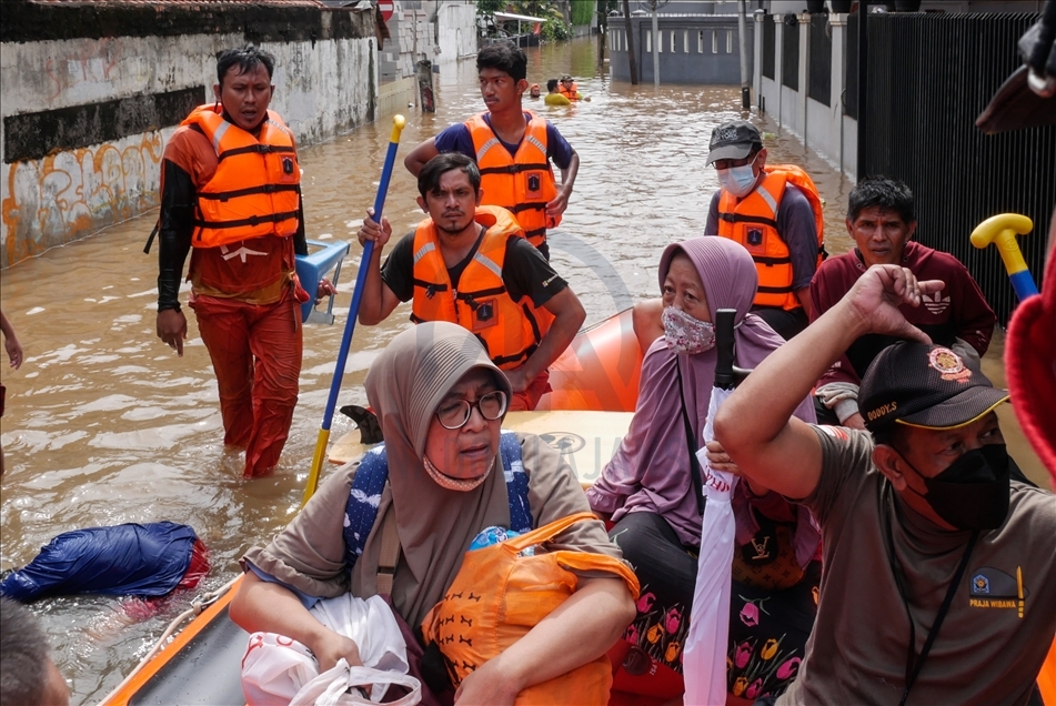 Nuevas inundaciones se presentan en Yakarta, Indonesia