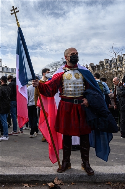 Во Франции прошли протесты против планов властей страны распустить молодежное движение Generation Identitaire