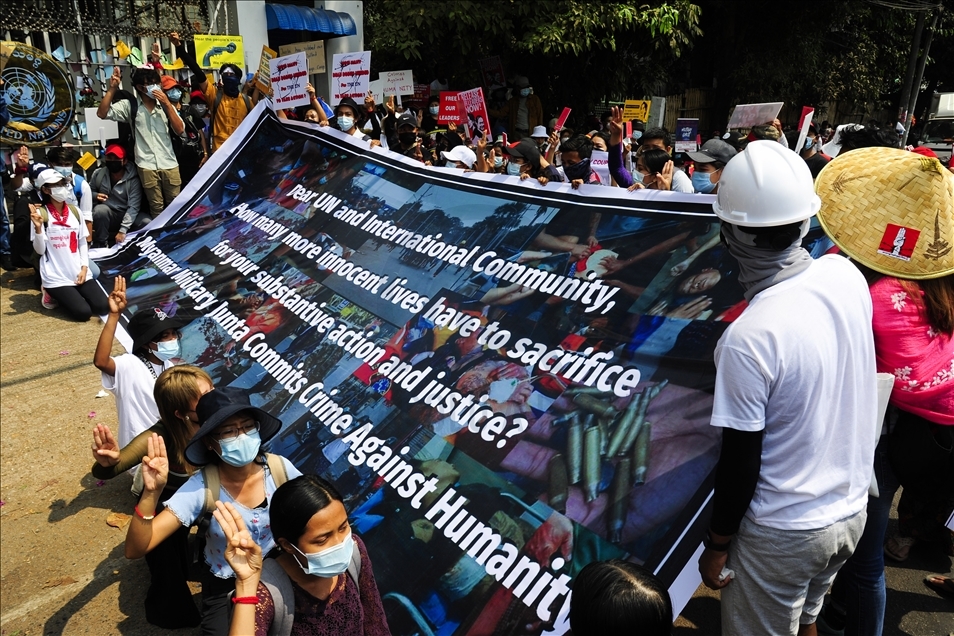 Continúan las protestas a favor de la democracia en Myanmar