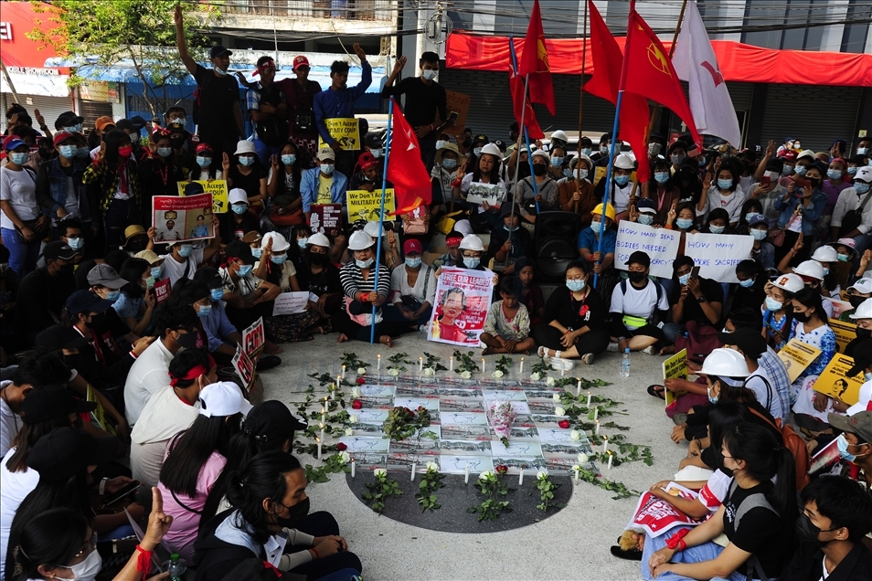 Continúan las protestas a favor de la democracia en Myanmar