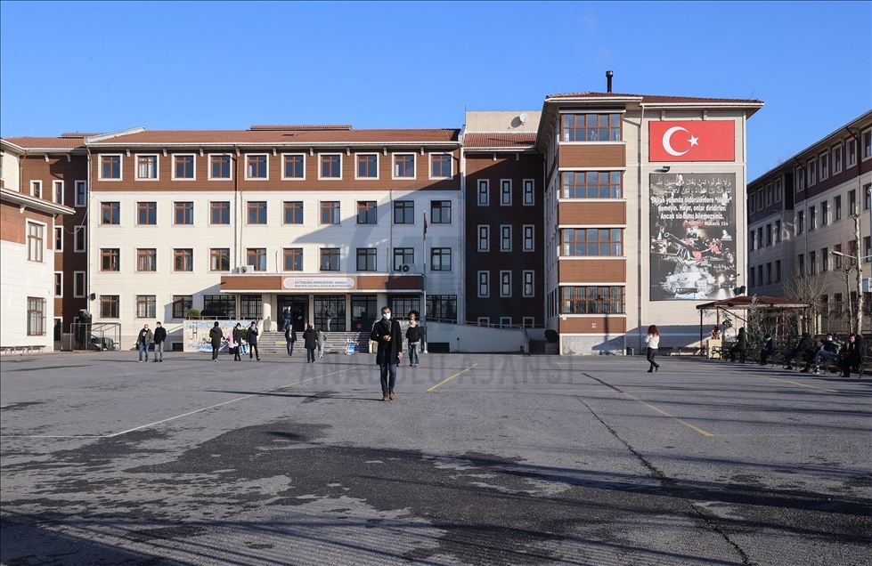 İstanbul'da bazı okullarda ALES yoğunluğu yaşandı