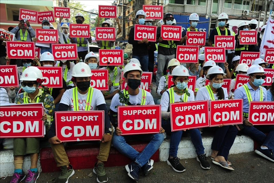 Continúan las protestas a favor de la democracia en Myanmar