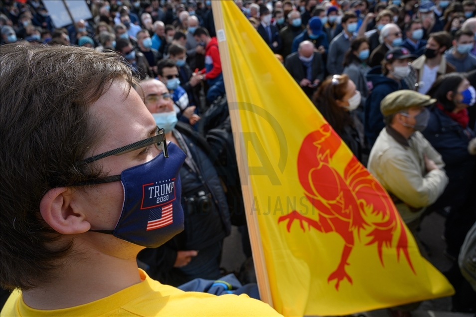 Fransa'da göçmen karşıtı aşırı sağcı grup Generation Identitaire'in feshedilme kararı protesto edildi