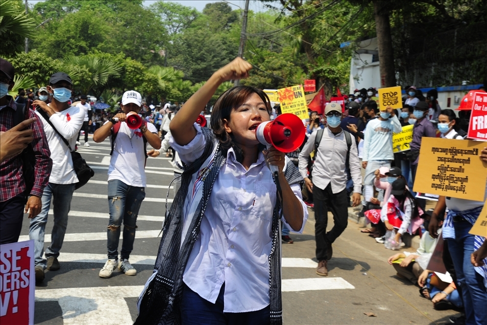 Continúan las protestas a favor de la democracia en Myanmar