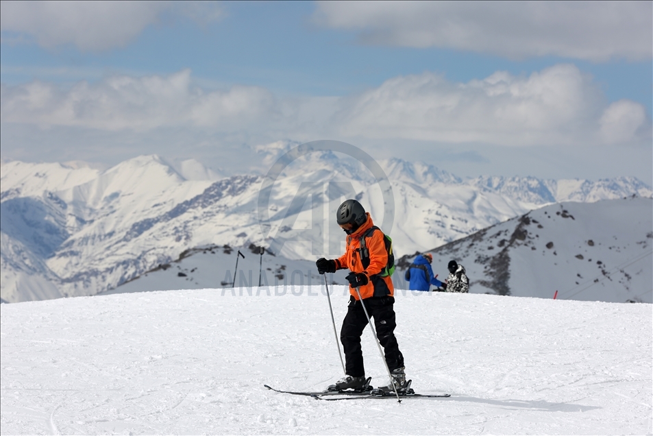 Ski resorts in Tehran amid Covid-19