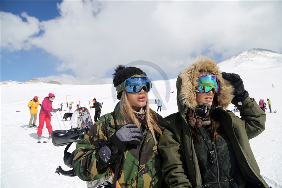 Ski resorts in Tehran amid Covid-19