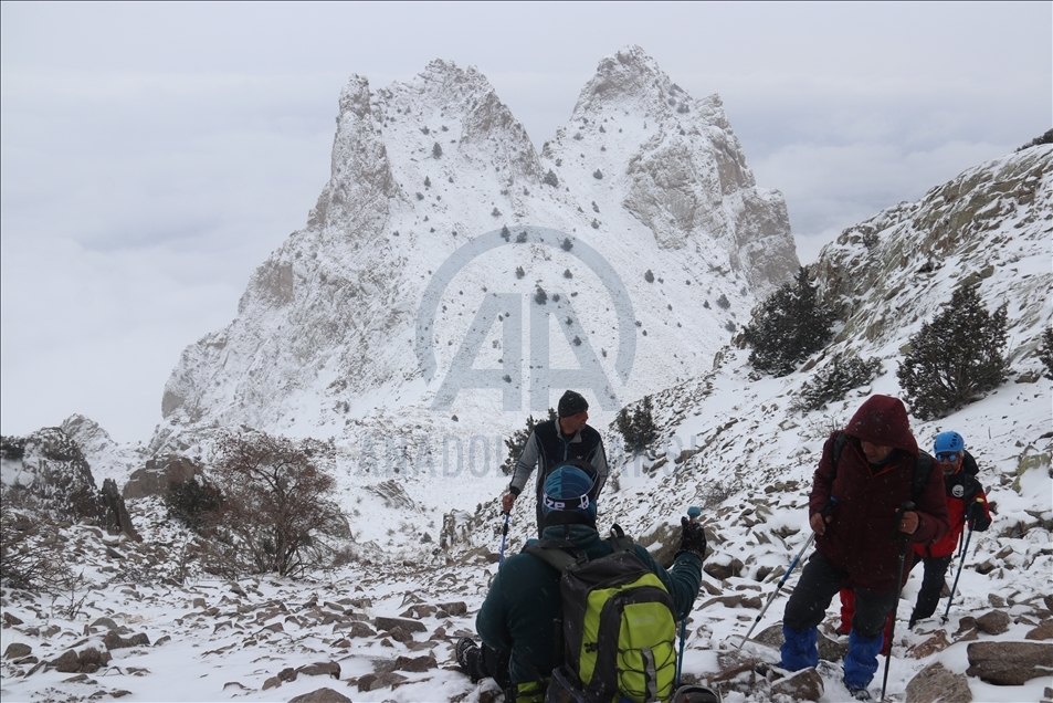 Альпинисты в Турции совершили восхождение в память жертв Ходжалы