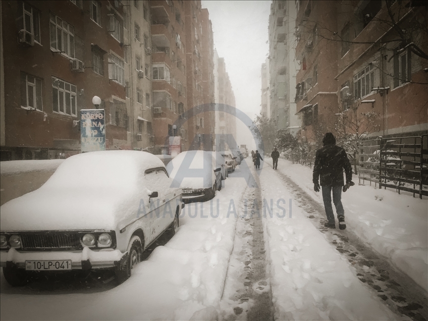 Azerbajxhan, bora në Baku ndikon negativisht në jetën e qytetarëve