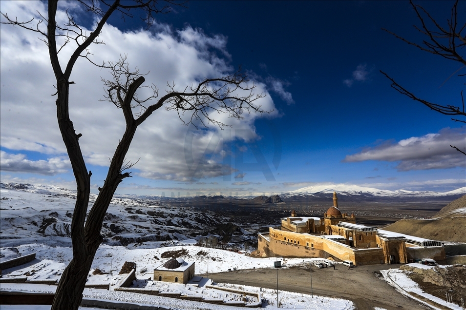 Snow blankets Turkey’s eastern Agri province