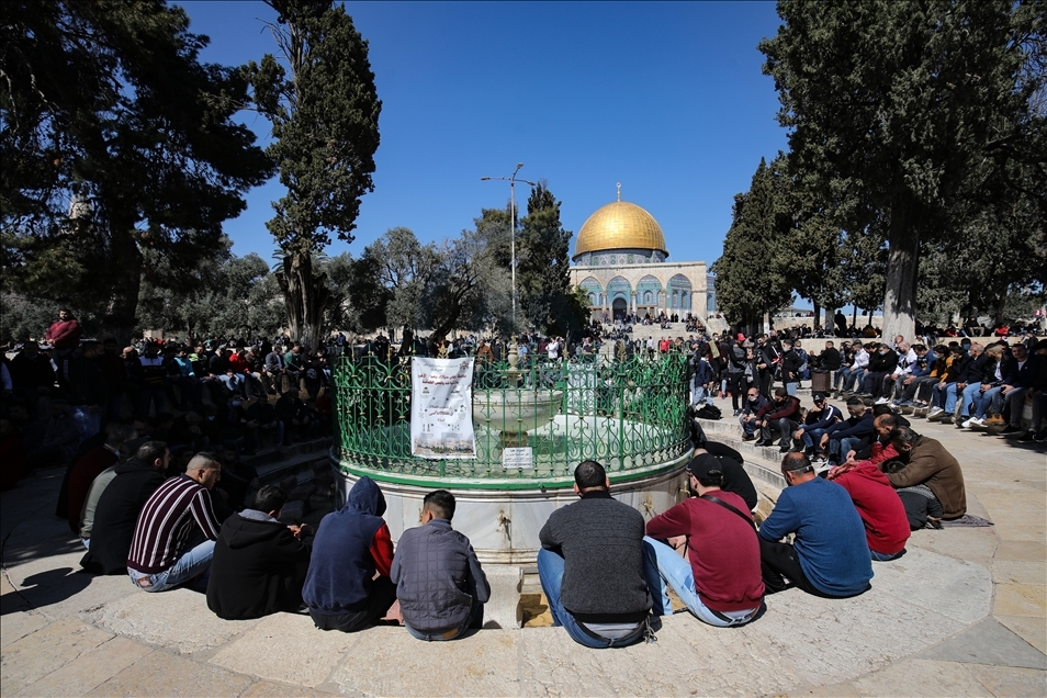 هزاران فلسطینی نماز جمعه را در مسجدالاقصی اقامه کردند