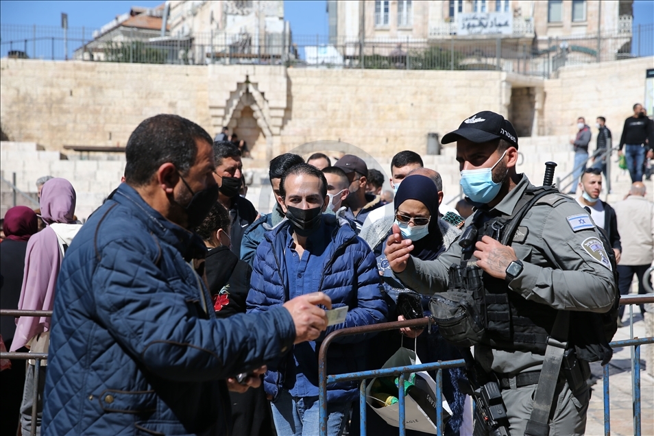 هزاران فلسطینی نماز جمعه را در مسجدالاقصی اقامه کردند