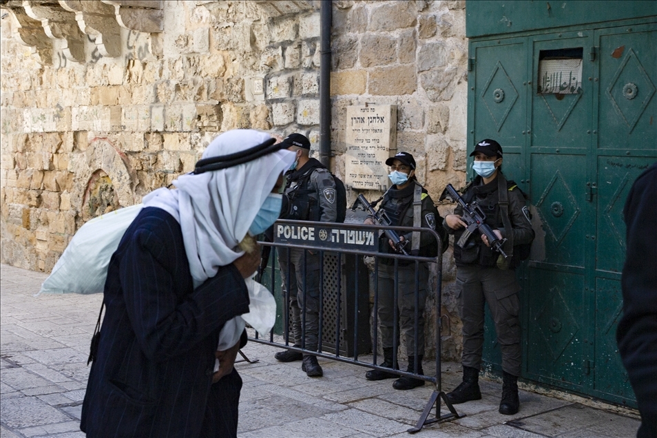 هزاران فلسطینی نماز جمعه را در مسجدالاقصی اقامه کردند