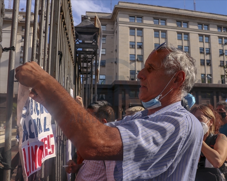الأرجنتين.. مظاهرات ضد الحكومة إثر فضيحة في تطعيم لقاح كورونا