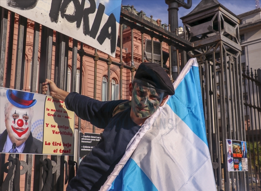 Los argentinos protestaron contra el escándalo de vacunas VIP